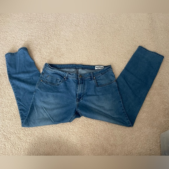 Men’s Buffalo David Bitton Jeans - Picture 2 of 8